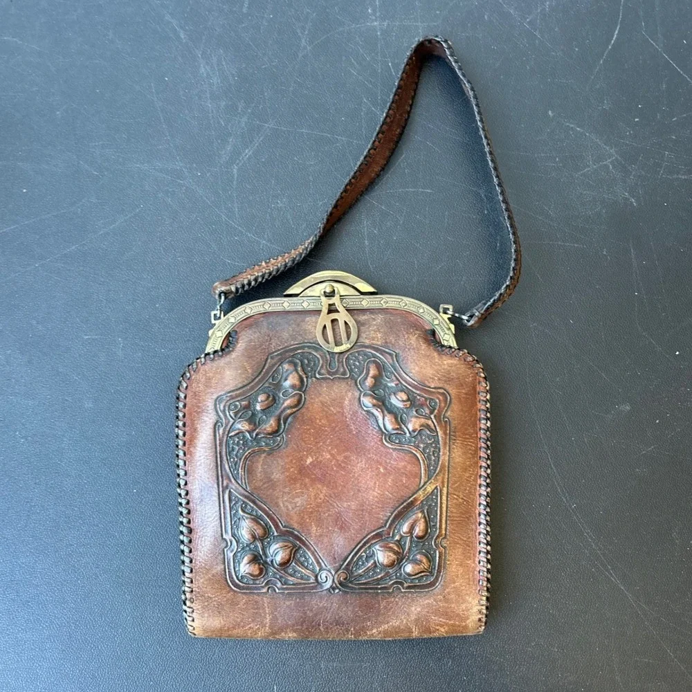 Meeker Made Vintage Coin Purse Art Nouveau Embossed Leather Turnloc Bag Antique